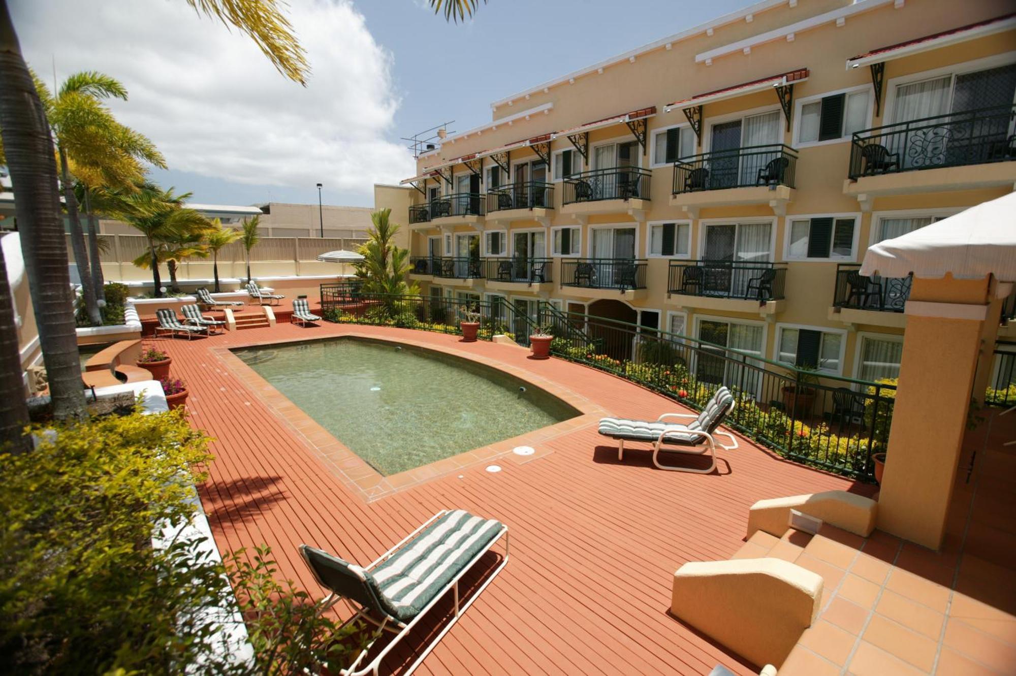 Il Palazzo Holiday Apartments Κερνς Εξωτερικό φωτογραφία