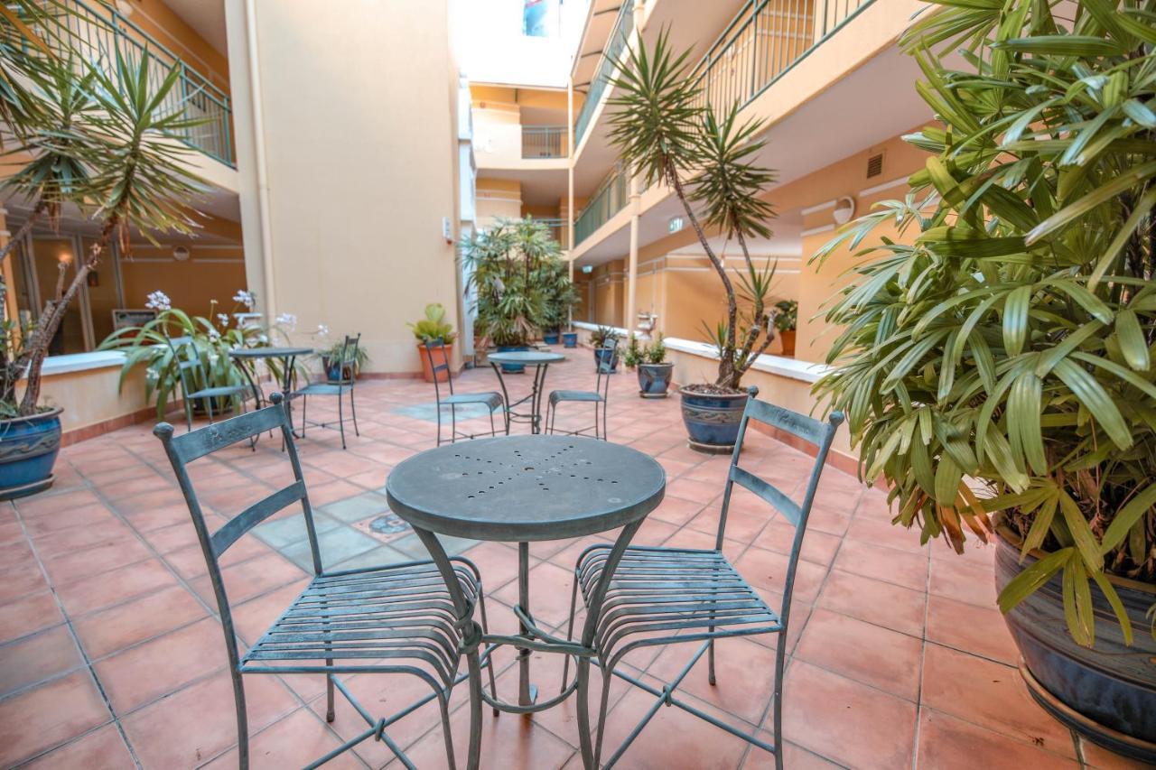 Il Palazzo Holiday Apartments Κερνς Εξωτερικό φωτογραφία